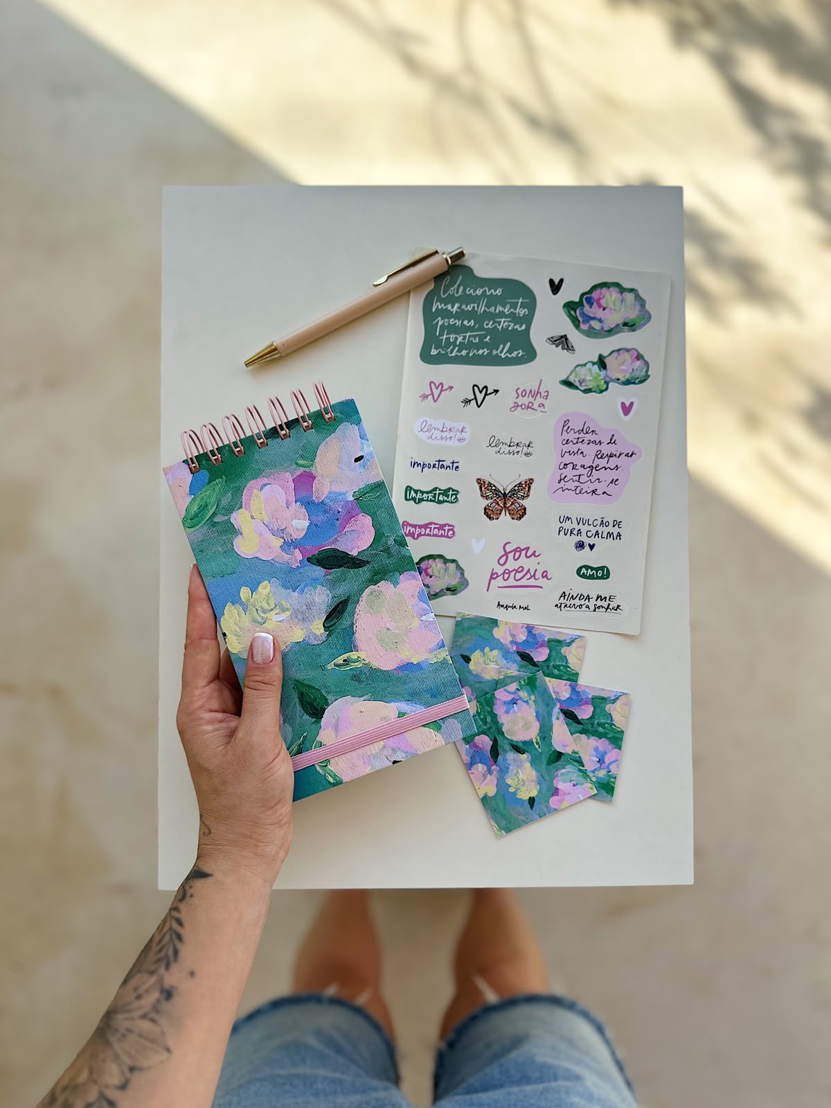 Caderneta Giverny / 100 fl papel pólen + Cartela de Adesivos - Imagem 11